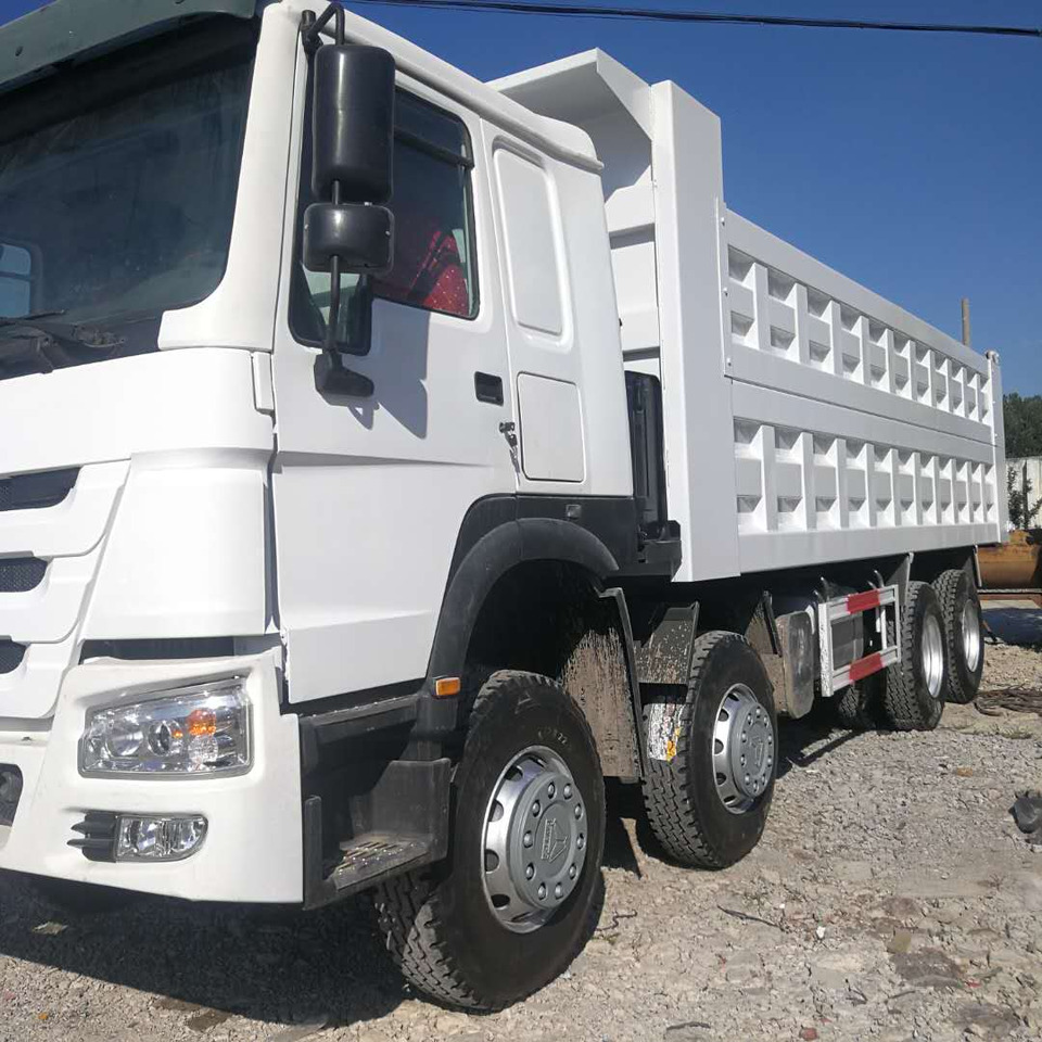 SINOTRUK HOWO - Camión volquete: foto 2 SINOTRUK HOWO - Camión volquete: foto 2
