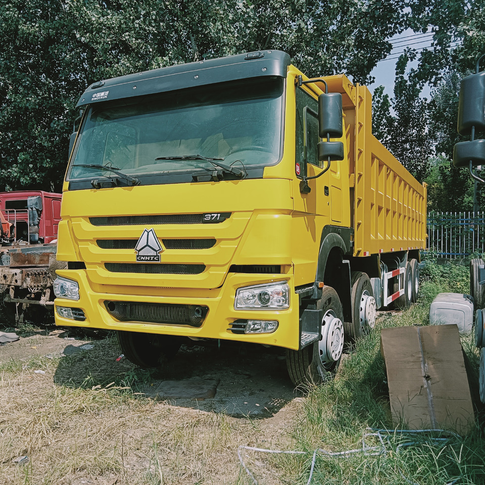 SINOTRUK HOWO - Camión volquete: foto 4 SINOTRUK HOWO - Camión volquete: foto 4