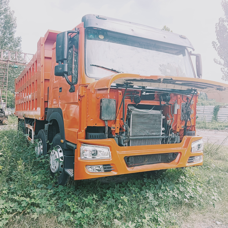 SINOTRUK HOWO - Camión volquete: foto 5 SINOTRUK HOWO - Camión volquete: foto 5