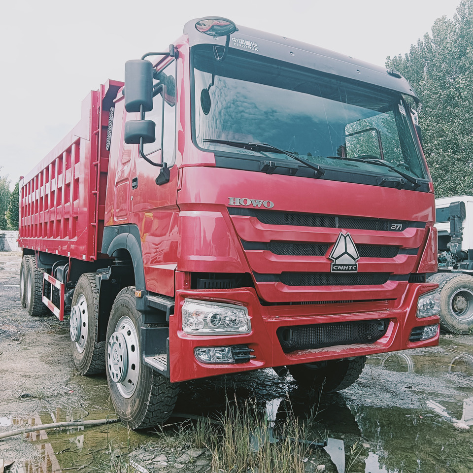SINOTRUK HOWO - Camión volquete: foto 2 SINOTRUK HOWO - Camión volquete: foto 2