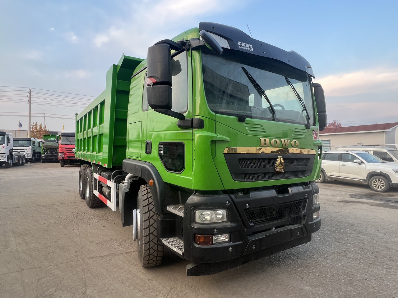 SINOTRUK TX 6x4 - Camión volquete: foto 1 SINOTRUK TX 6x4 - Camión volquete: foto 1