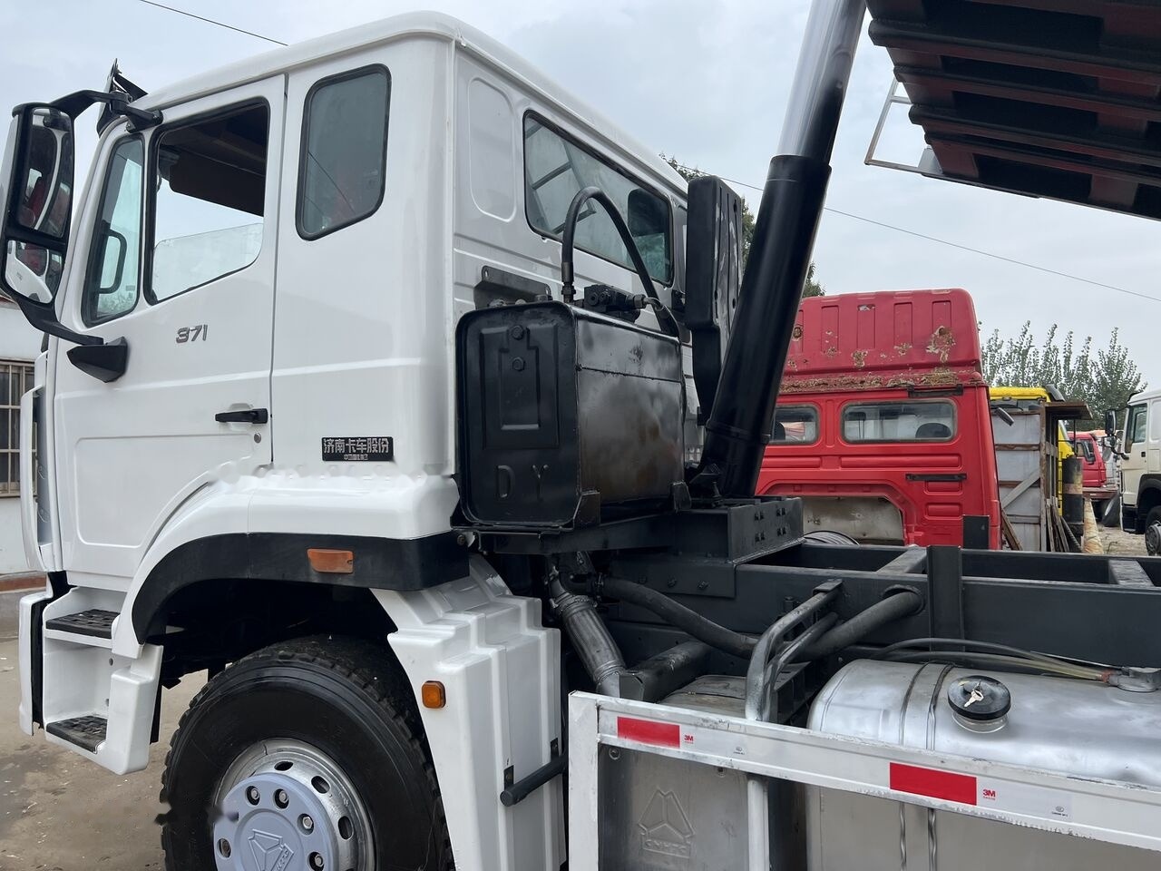 Camión volquete Sinotruk Howo: foto 8