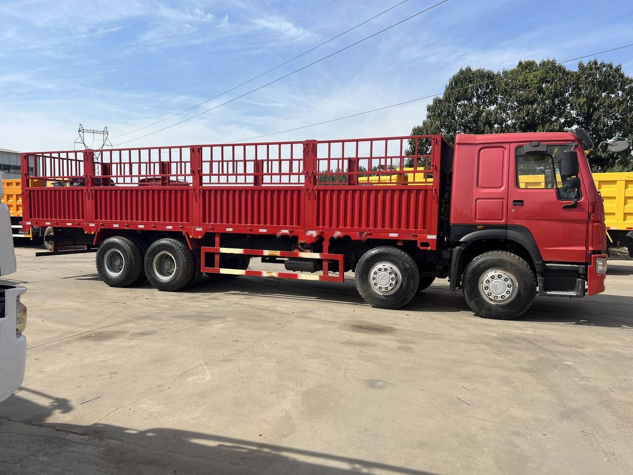 Camión caja abierta Sinotruk Howo Howo 8*4: foto 9 Camión caja abierta Sinotruk Howo Howo 8*4: foto 9