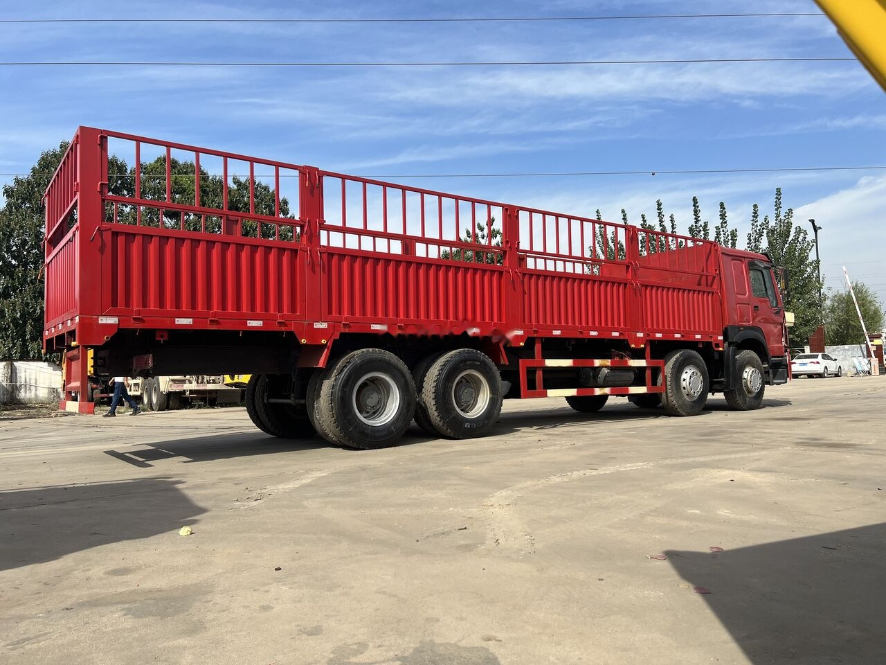 Camión caja abierta Sinotruk Howo Howo 8*4: foto 7 Camión caja abierta Sinotruk Howo Howo 8*4: foto 7