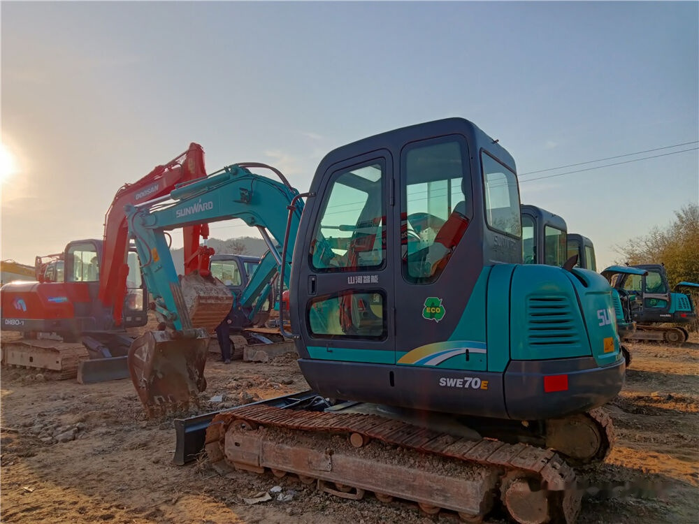 Miniexcavadora Sunward SWE70E: foto 8