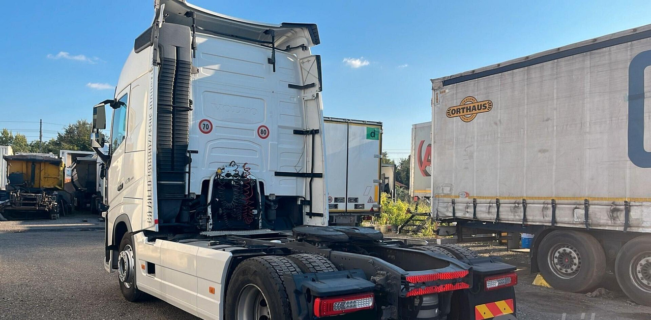 Volvo FH 460 Euro 6 Globetrotter 2018 - Cabeza tractora: foto 3 Volvo FH 460 Euro 6 Globetrotter 2018 - Cabeza tractora: foto 3