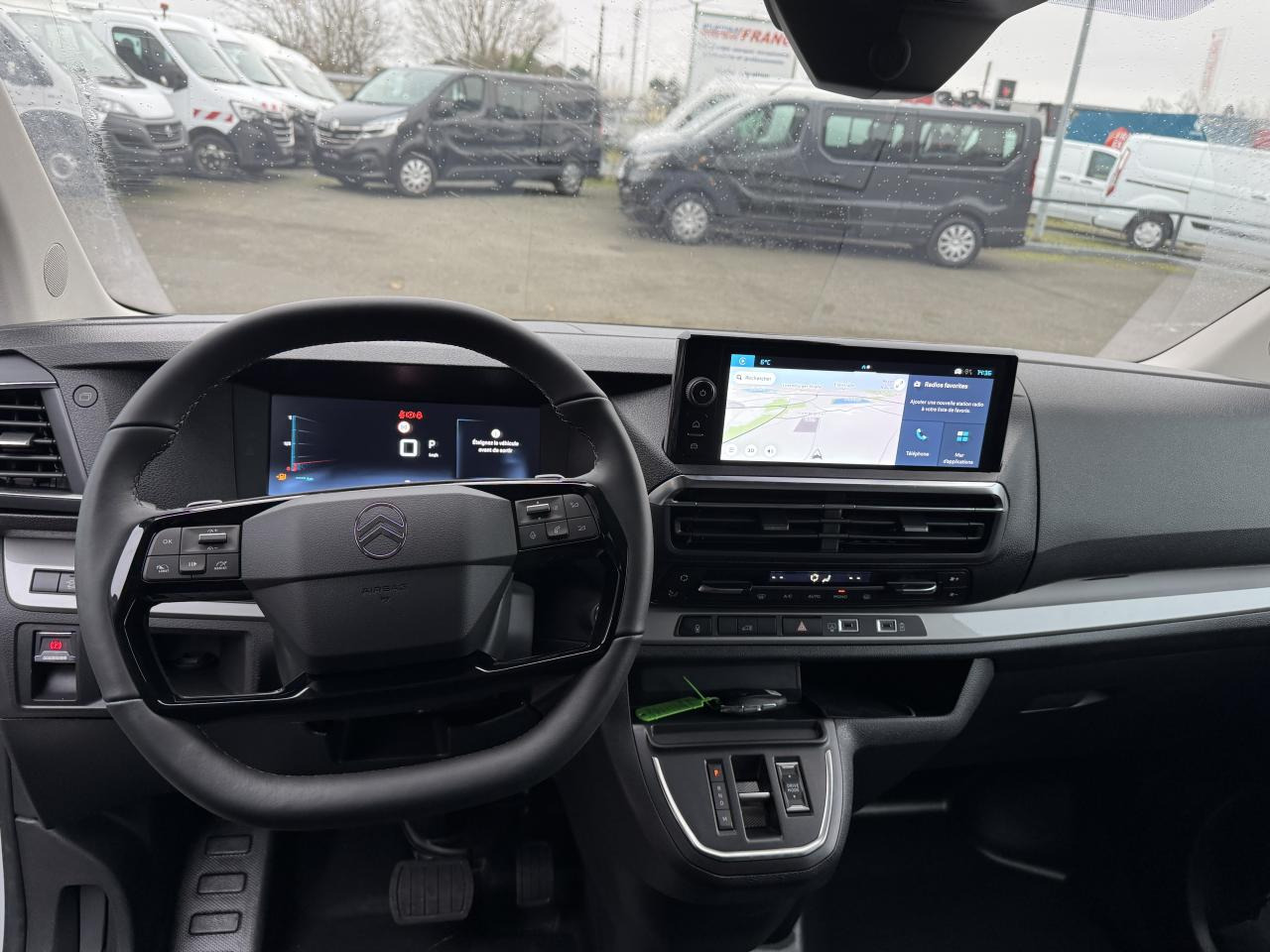 CITROEN Jumpy M 2.0 BlueHDi - 145 S&S - BV EAT8 III FOURGON . PHASE 2 - Furgón: foto 4 CITROEN Jumpy M 2.0 BlueHDi - 145 S&S - BV EAT8 III FOURGON . PHASE 2 - Furgón: foto 4