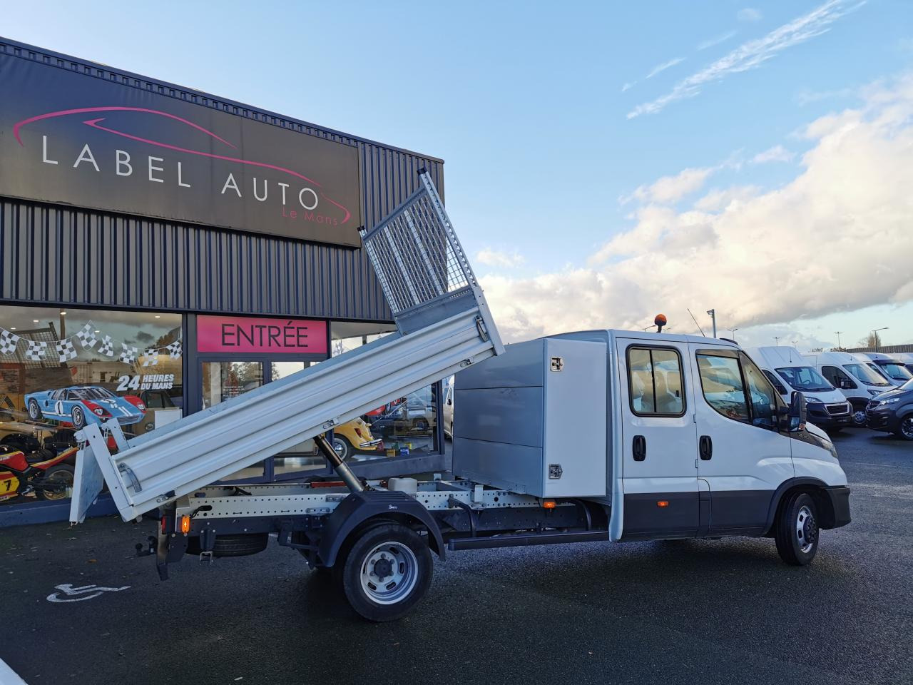 IVECO Daily 35 C 14H D/P S&S (Quad-Tor) CHASSIS DOUBLE CABINE 2014 35C/35S CHASSIS CABINE DOUBLE Chas - Volquete furgoneta, Furgoneta combi: foto 5 IVECO Daily 35 C 14H D/P S&S (Quad-Tor) CHASSIS DOUBLE CABINE 2014 35C/35S CHASSIS CABINE DOUBLE Chas - Volquete furgoneta, Furgoneta combi: foto 5