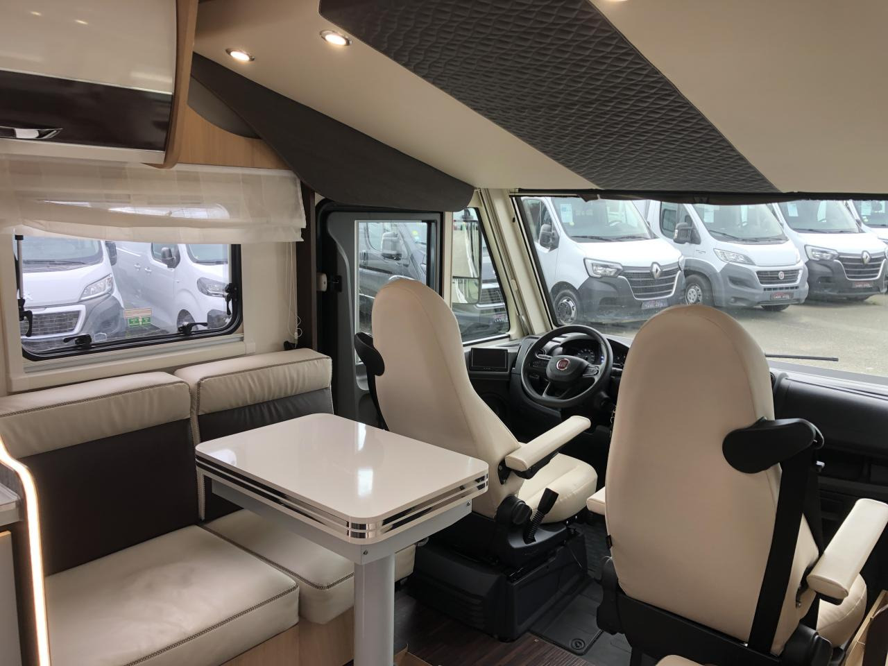 MC LOUIS NEVIS 281 - Autocaravana integral: foto 5 MC LOUIS NEVIS 281 - Autocaravana integral: foto 5