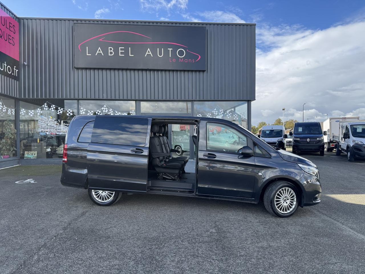 MERCEDES Vito TOURER Extra Long 3.05t 119 CDI BlueEfficiency - BVA 9G-Tronic Propulsion  MIXTO - BM 447 first - Furgón: foto 1 MERCEDES Vito TOURER Extra Long 3.05t 119 CDI BlueEfficiency - BVA 9G-Tronic Propulsion  MIXTO - BM 447 first - Furgón: foto 1