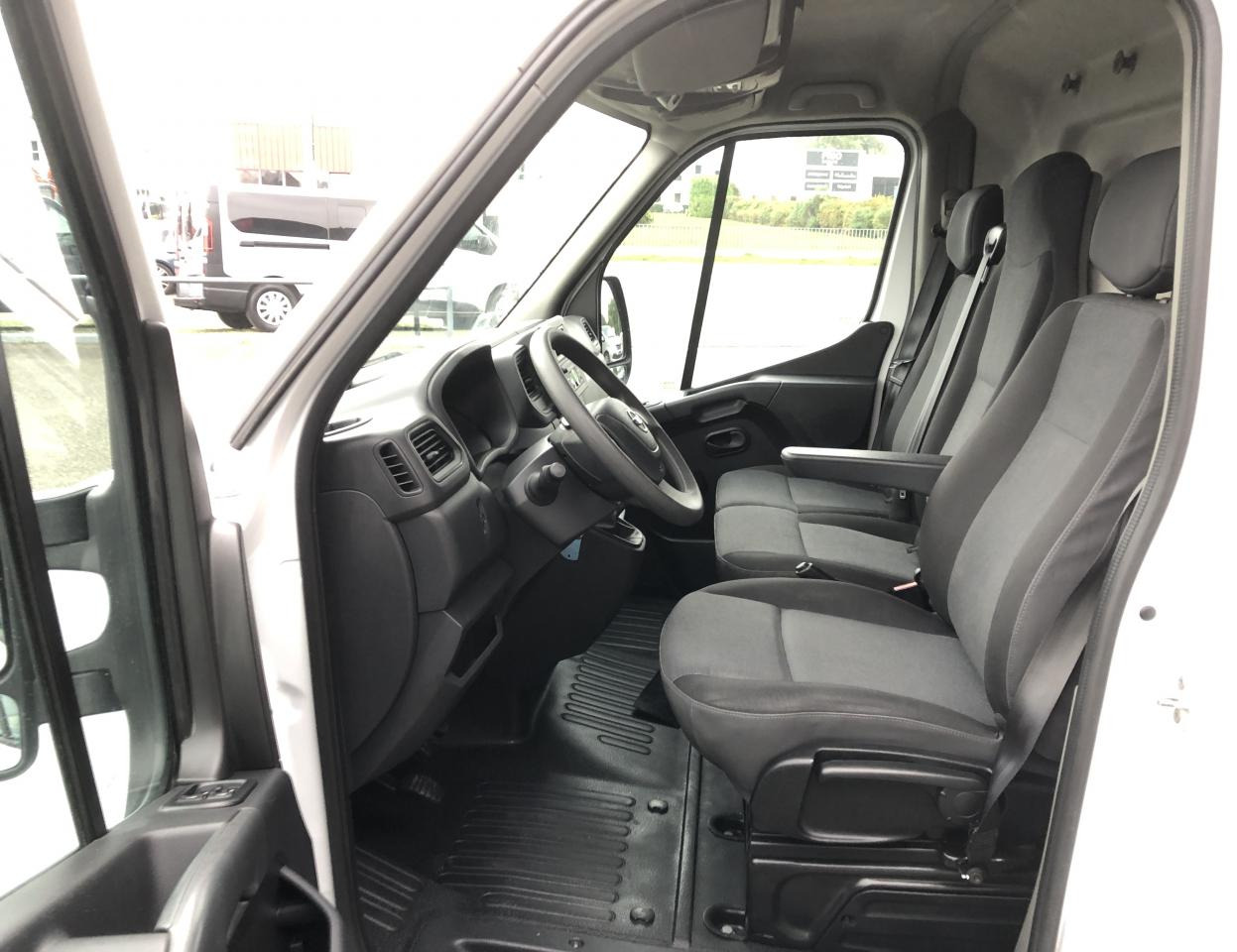 NISSAN NV400 3T5 L3H2 2.3 DCI 150CH ACENTA - Furgón: foto 4 NISSAN NV400 3T5 L3H2 2.3 DCI 150CH ACENTA - Furgón: foto 4