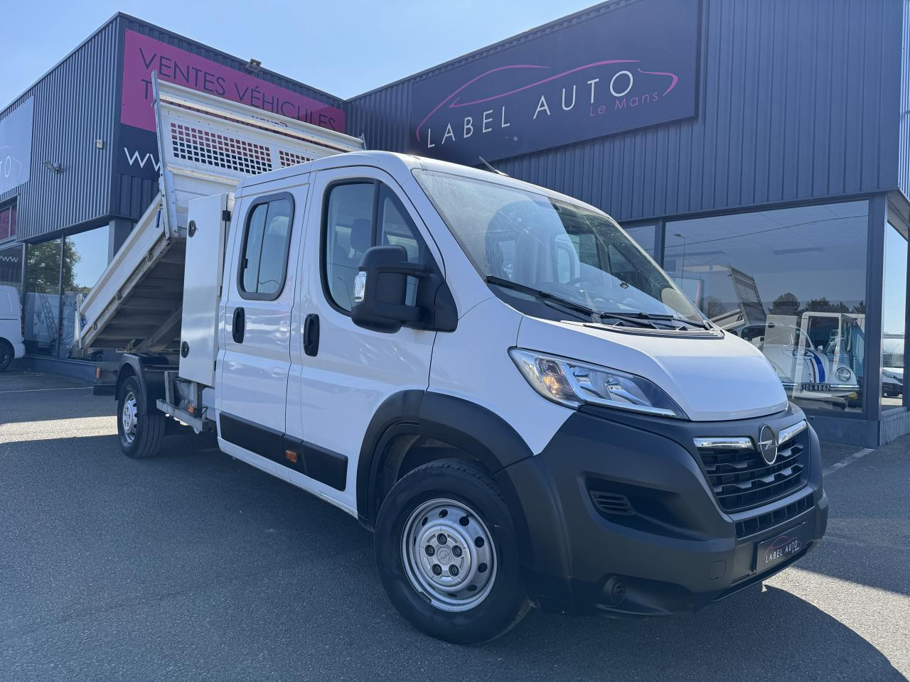 OPEL MOVANO 3T5 BENNE + COFFRE DOUBLE CABINE 6PLACES 2.2 HDI 165CH - Volquete furgoneta: foto 2 OPEL MOVANO 3T5 BENNE + COFFRE DOUBLE CABINE 6PLACES 2.2 HDI 165CH - Volquete furgoneta: foto 2