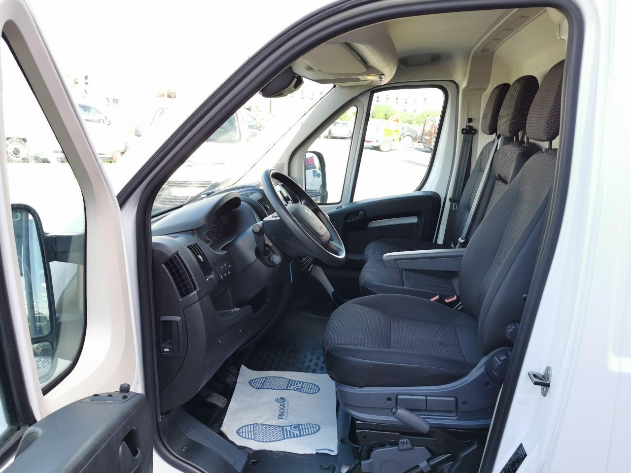 PEUGEOT BOXER 3T0 L2H2 2.2 HDI 140CH ASPHALT - Furgón: foto 5 PEUGEOT BOXER 3T0 L2H2 2.2 HDI 140CH ASPHALT - Furgón: foto 5