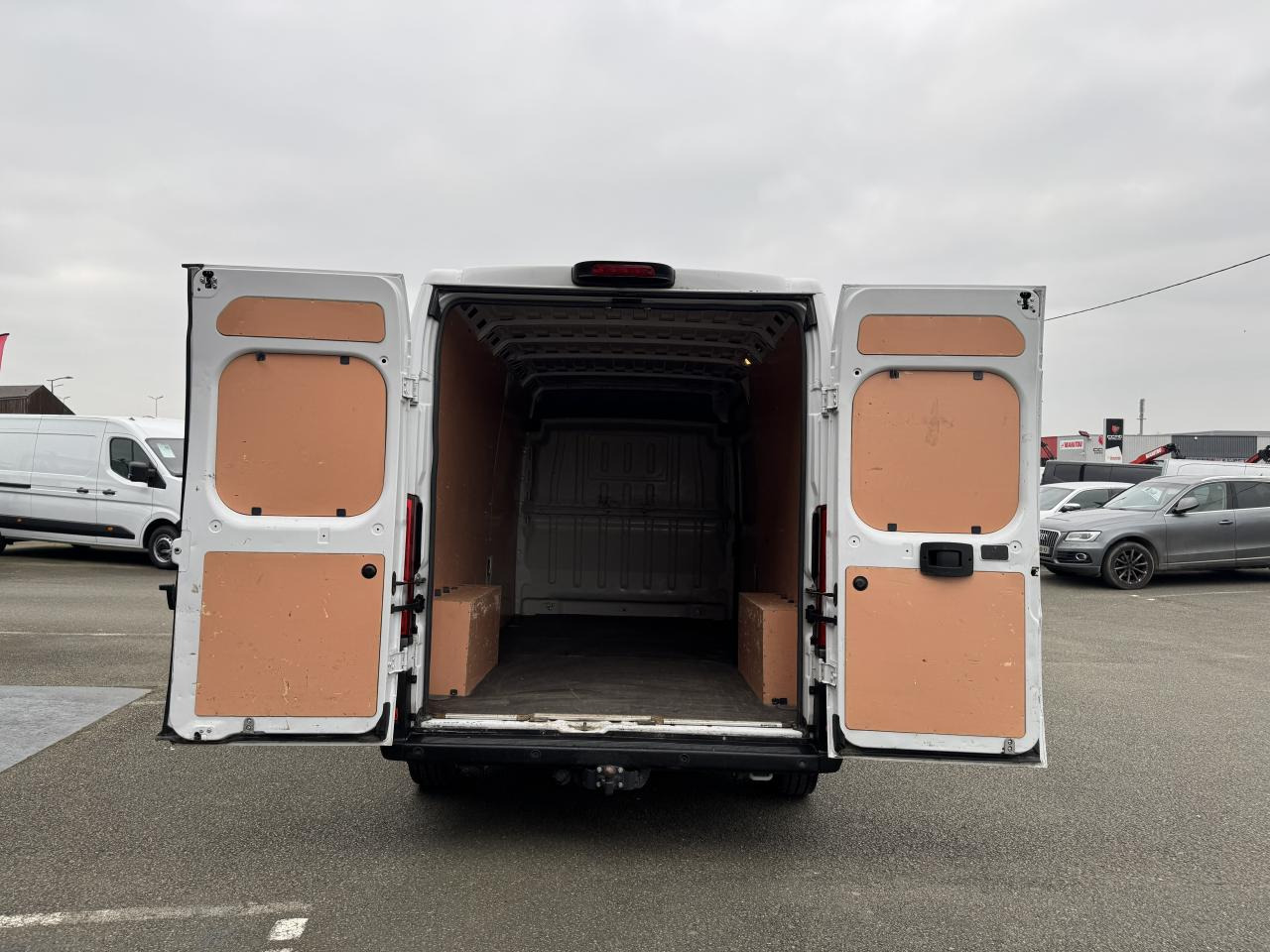 PEUGEOT BOXER 3T3 L3H2 2.2 HDI 140CH ASPHALT - Furgón: foto 3 PEUGEOT BOXER 3T3 L3H2 2.2 HDI 140CH ASPHALT - Furgón: foto 3