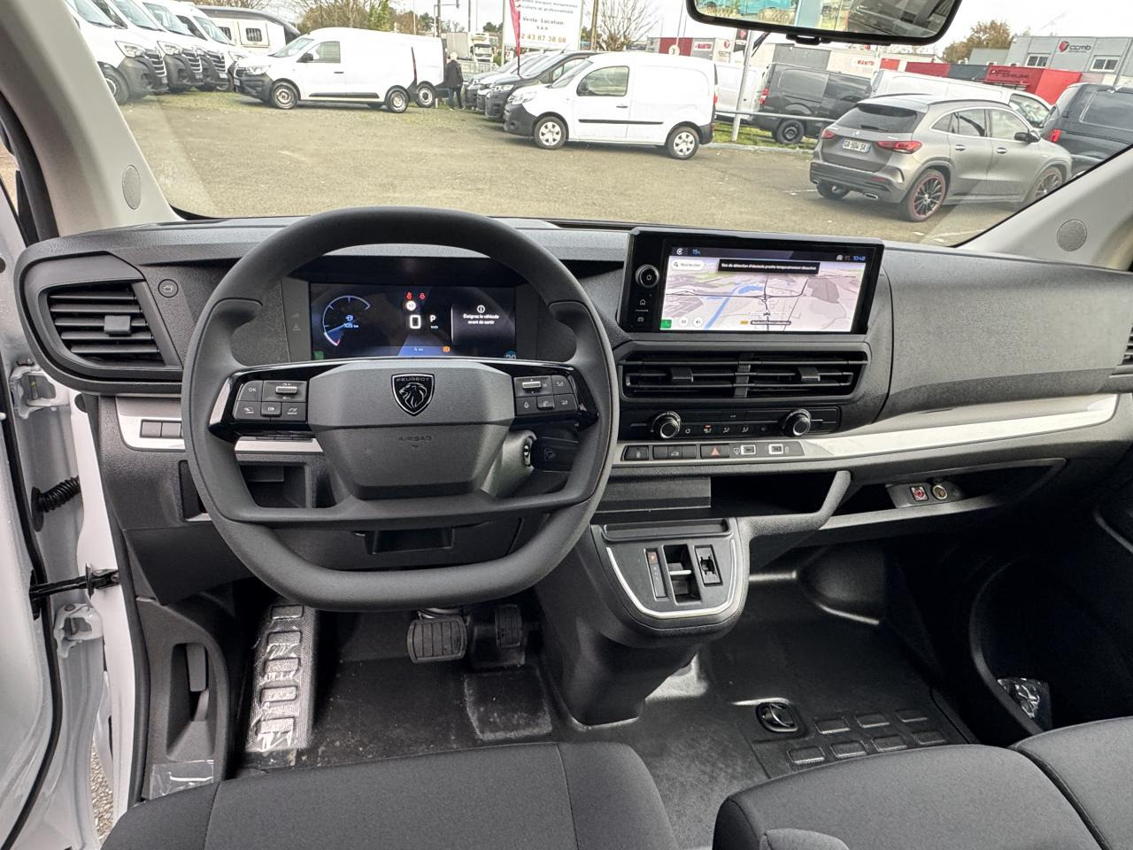 PEUGEOT Expert M 2.0 BlueHDi - 180 S&S - BV EAT8 III FOURGON Fourgon PHASE 2 - Furgón: foto 4 PEUGEOT Expert M 2.0 BlueHDi - 180 S&S - BV EAT8 III FOURGON Fourgon PHASE 2 - Furgón: foto 4