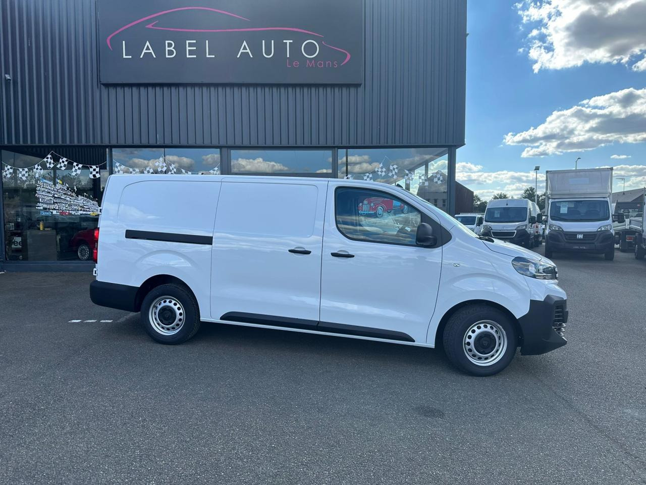 PEUGEOT Expert XL 2.0 BlueHDi - 145 III FOURGON Fourgon PHASE 2 - Furgón: foto 4 PEUGEOT Expert XL 2.0 BlueHDi - 145 III FOURGON Fourgon PHASE 2 - Furgón: foto 4