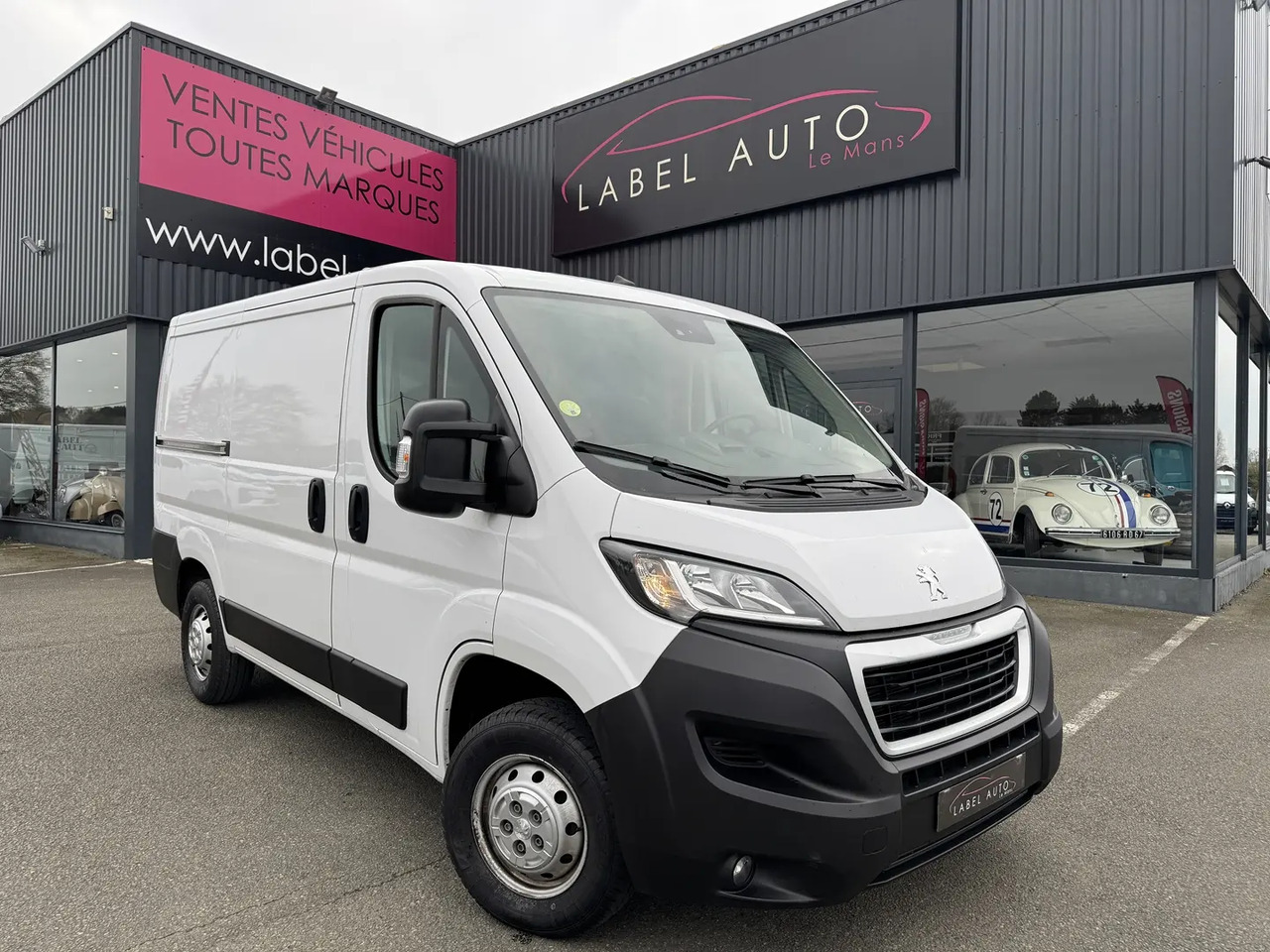 Peugeot Boxer 333 L1H1 2.2 BLUEHDI S&S 140CH ASPHALT - Furgón: foto 1 Peugeot Boxer 333 L1H1 2.2 BLUEHDI S&S 140CH ASPHALT - Furgón: foto 1