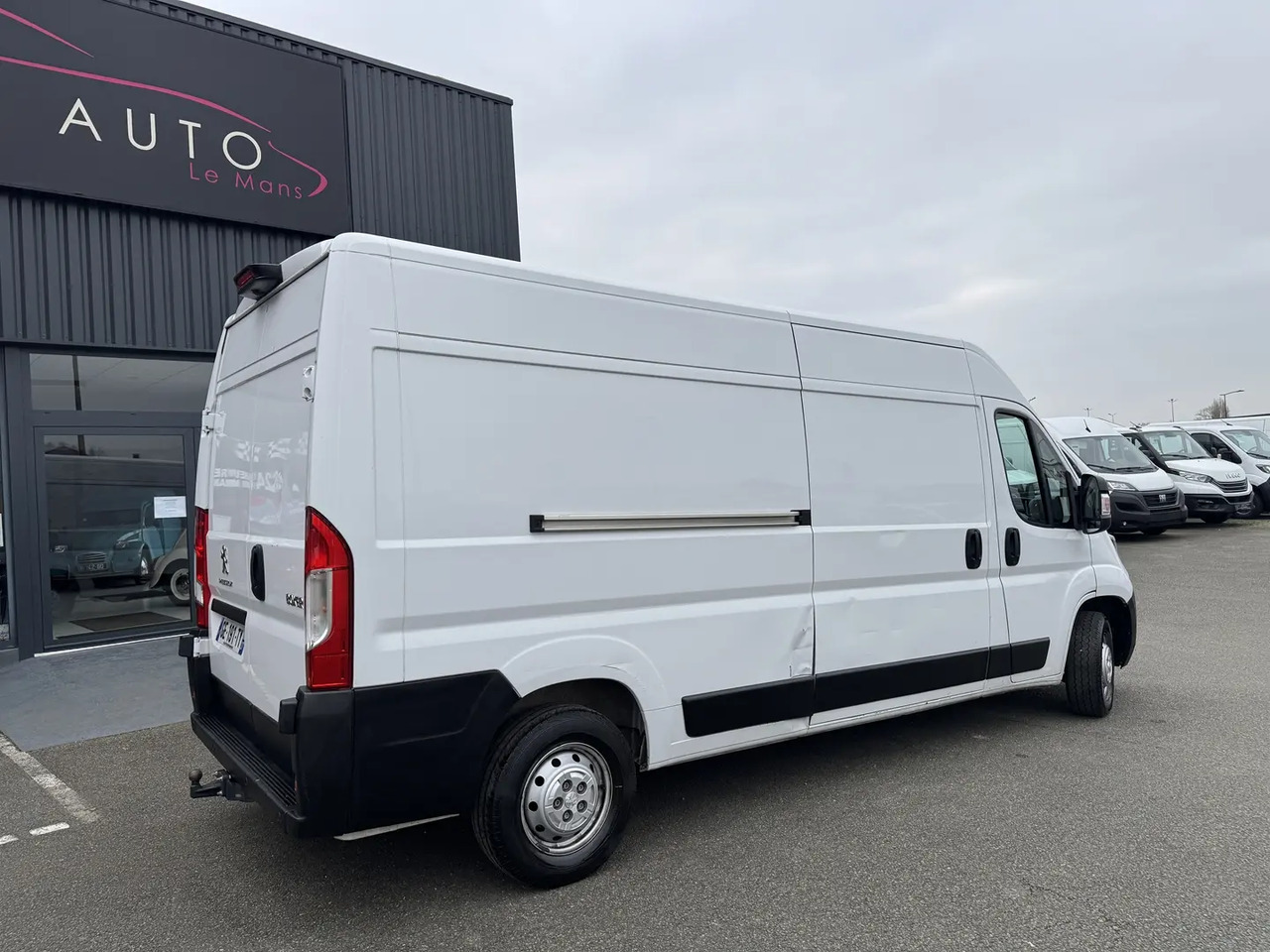Peugeot Boxer 333 L3H2 2.2 BLUEHDI S&S 140CH ASPHALT - Furgón: foto 5 Peugeot Boxer 333 L3H2 2.2 BLUEHDI S&S 140CH ASPHALT - Furgón: foto 5