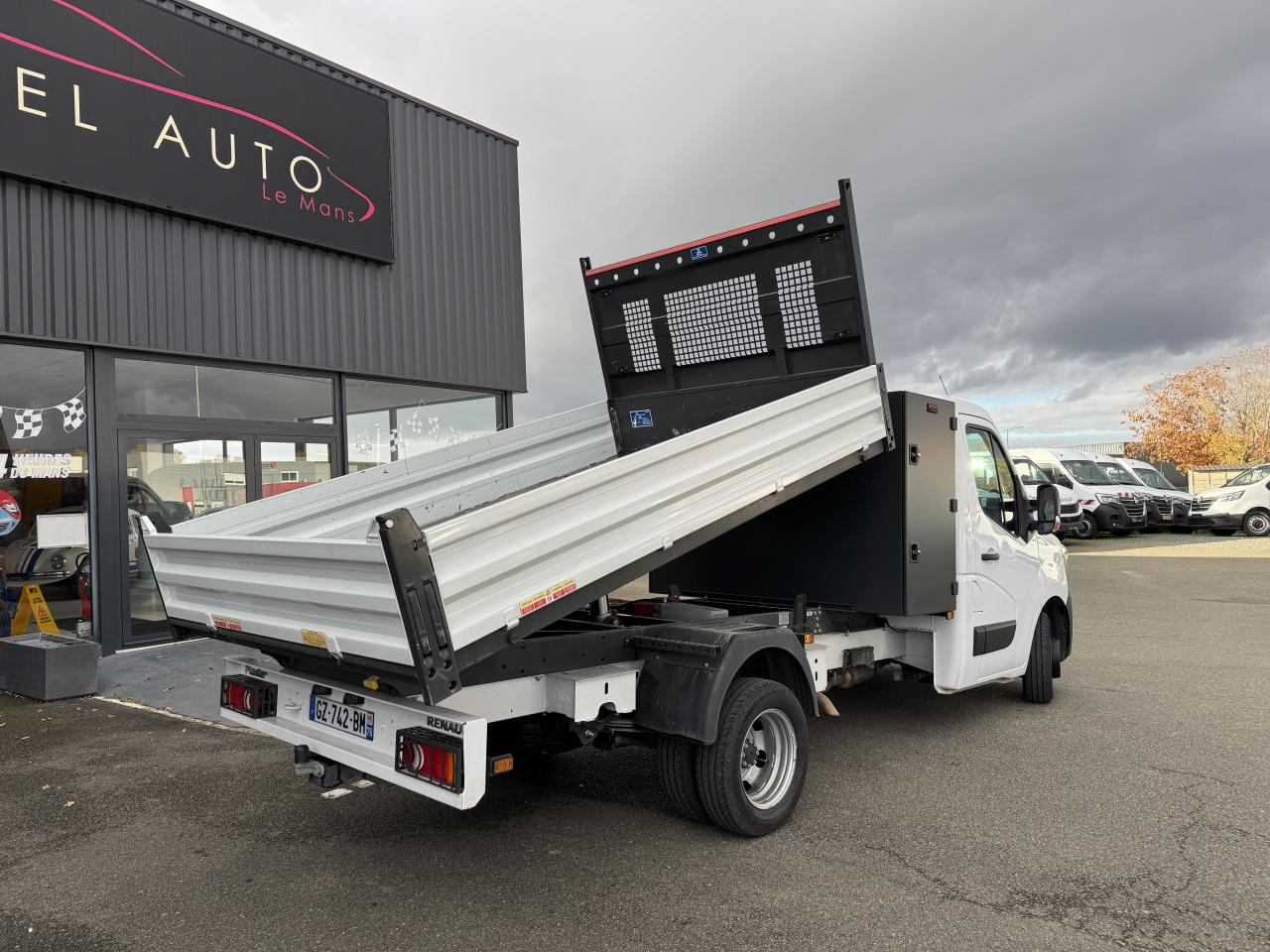 RENAULT MASTER 3T5 BENNE COFFRE RJ 2.3 DCI 145CH PROPULSION - Volquete furgoneta: foto 1 RENAULT MASTER 3T5 BENNE COFFRE RJ 2.3 DCI 145CH PROPULSION - Volquete furgoneta: foto 1