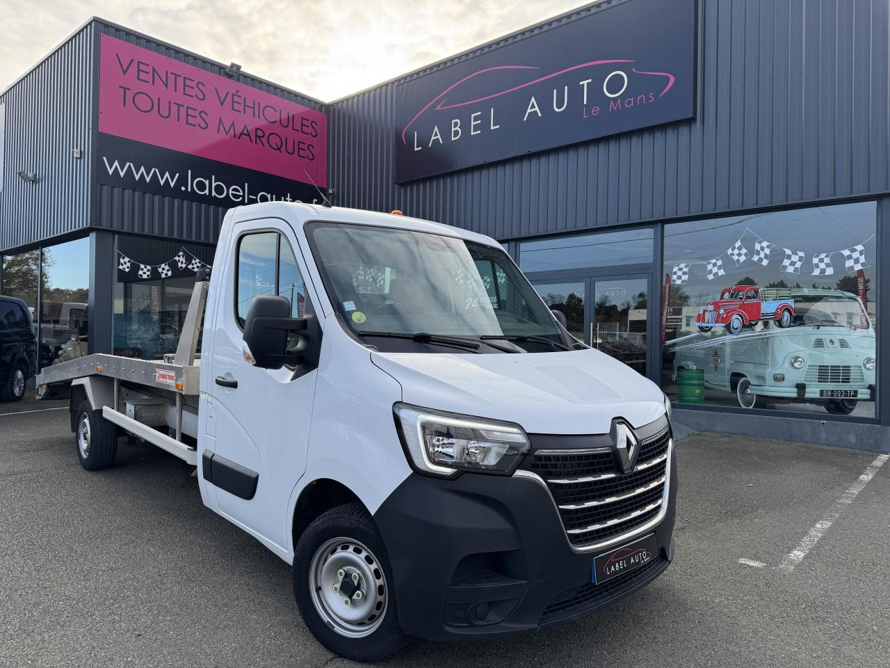 RENAULT Master Confort F3500 L3 2.3 dCi - 130 ch L3 Traction Dépanneuse porte voiture - Remolcadora: foto 2 RENAULT Master Confort F3500 L3 2.3 dCi - 130 ch L3 Traction Dépanneuse porte voiture - Remolcadora: foto 2