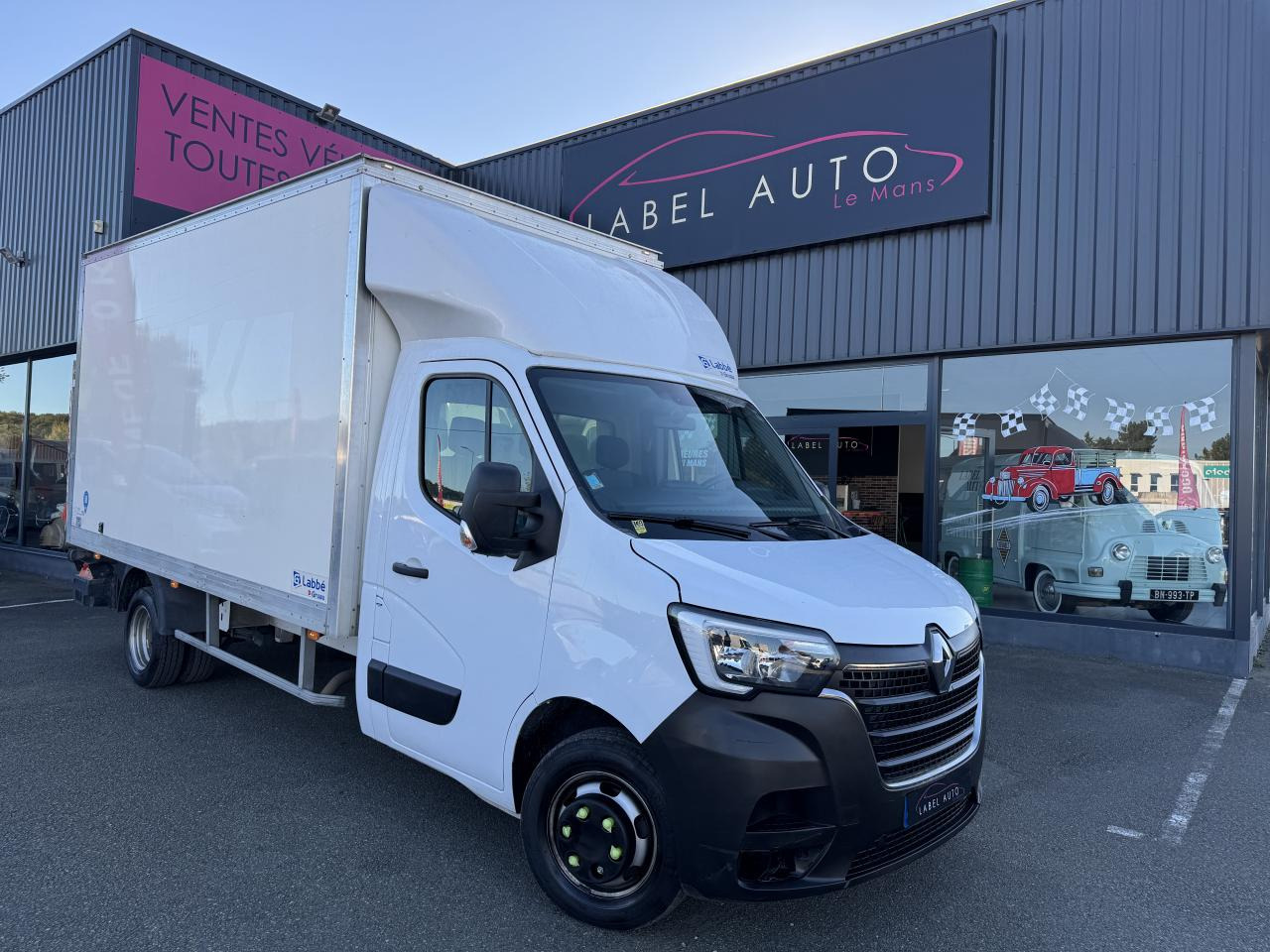 RENAULT Master Confort R3500 L2 2.3 dCi - 130 III CHASSIS CABINE Châssis Cabine L2 Propulsion PHASE 3 - Furgoneta caja cerrada: foto 2 RENAULT Master Confort R3500 L2 2.3 dCi - 130 III CHASSIS CABINE Châssis Cabine L2 Propulsion PHASE 3 - Furgoneta caja cerrada: foto 2