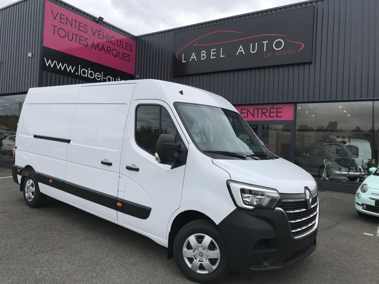 Furgón RENAULT Master Grand Confort F3500 L3H2 2.3 Blue dCi - 135 III FOURGON Fourgon L3H2 Traction PHASE 3: foto 1