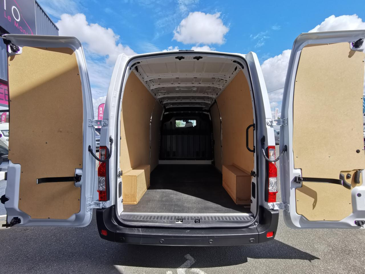 RENAULT Master Grand Confort F3500 L3H2 2.3 dCi - 135 III FOURGON Fourgon L3H2 Traction PHASE 3 - Furgón: foto 3 RENAULT Master Grand Confort F3500 L3H2 2.3 dCi - 135 III FOURGON Fourgon L3H2 Traction PHASE 3 - Furgón: foto 3