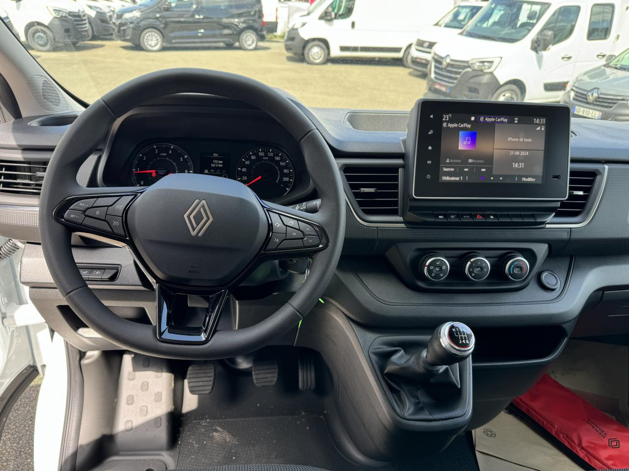 RENAULT Trafic L2H1 3000 Kg 2.0 Blue dCi - 130 L2H1 2 places - Furgón: foto 3 RENAULT Trafic L2H1 3000 Kg 2.0 Blue dCi - 130 L2H1 2 places - Furgón: foto 3