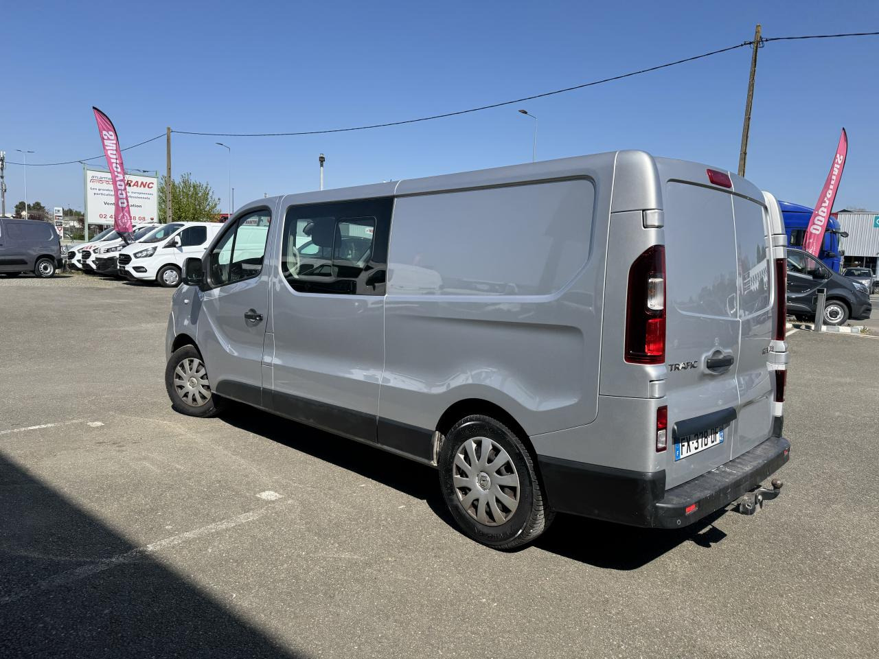 RENAULT trafic L2H1 2.0 DCI 145CH CABINE APPROFONDIE 6 PLACES CONFORT EDC - Furgón: foto 5 RENAULT trafic L2H1 2.0 DCI 145CH CABINE APPROFONDIE 6 PLACES CONFORT EDC - Furgón: foto 5