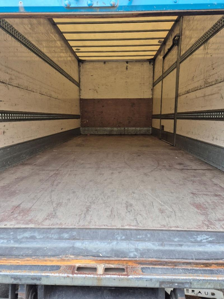 Renault D 7.5 LOW P4X2 210E6 Fourgon Polyfond avec hayon rabattable - Camión caja cerrada: foto 4 Renault D 7.5 LOW P4X2 210E6 Fourgon Polyfond avec hayon rabattable - Camión caja cerrada: foto 4