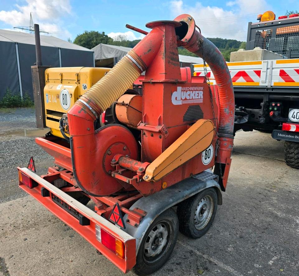 Dücker HM 760 Holzhacker Holzhäcksler Holzhackschnitzler Hacker Häcksler Hatz Diesel 4L40C - Trituradora de madera: foto 1 Dücker HM 760 Holzhacker Holzhäcksler Holzhackschnitzler Hacker Häcksler Hatz Diesel 4L40C - Trituradora de madera: foto 1