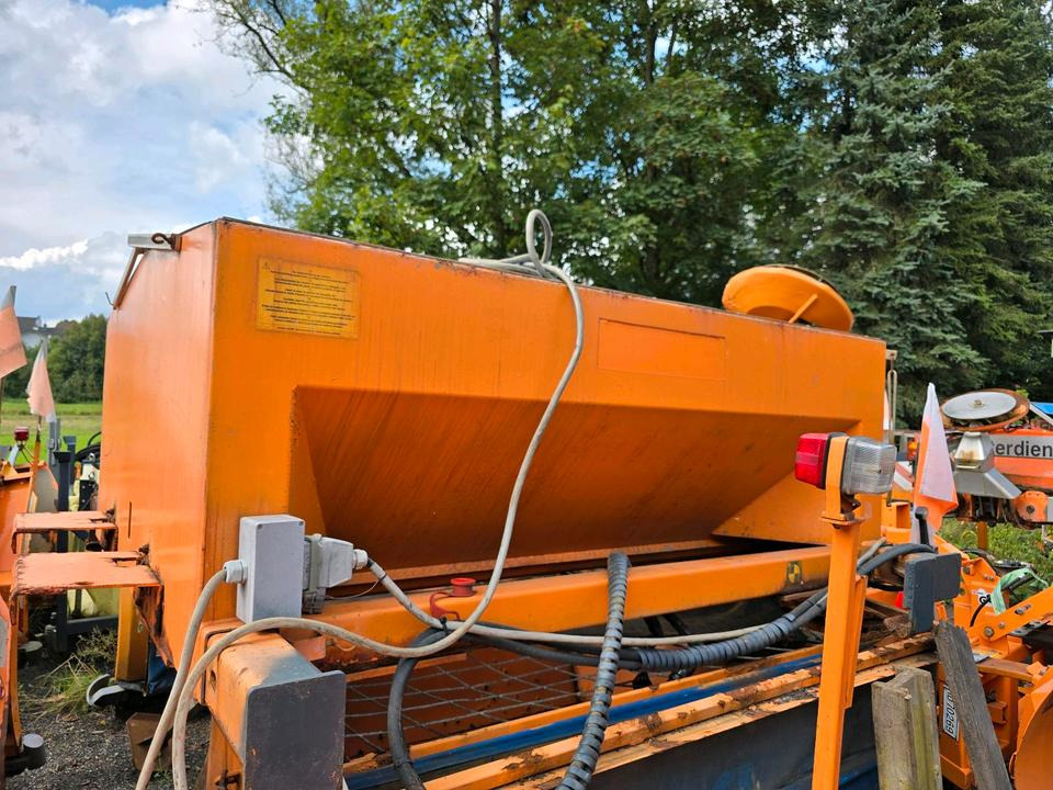 Gmeiner STA 2000TC Salzstreuer 2m3 Streuautomat Salzsilo Winterdienst Unimog 405 U300 400 500 423 427 430 318 Multicar tremo - Esparcidor de sal: foto 3 Gmeiner STA 2000TC Salzstreuer 2m3 Streuautomat Salzsilo Winterdienst Unimog 405 U300 400 500 423 427 430 318 Multicar tremo - Esparcidor de sal: foto 3