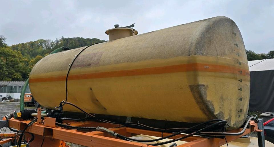 Mulag 5000FL 5m3 Wassertank Speidel Wasserfass für Unimog UGE UGN 405 U300 400 500 427 430 LKW Boschung wassertank Laugentank Bewässerung 5000liter LKW - Contenedor cisterna: foto 4 Mulag 5000FL 5m3 Wassertank Speidel Wasserfass für Unimog UGE UGN 405 U300 400 500 427 430 LKW Boschung wassertank Laugentank Bewässerung 5000liter LKW - Contenedor cisterna: foto 4