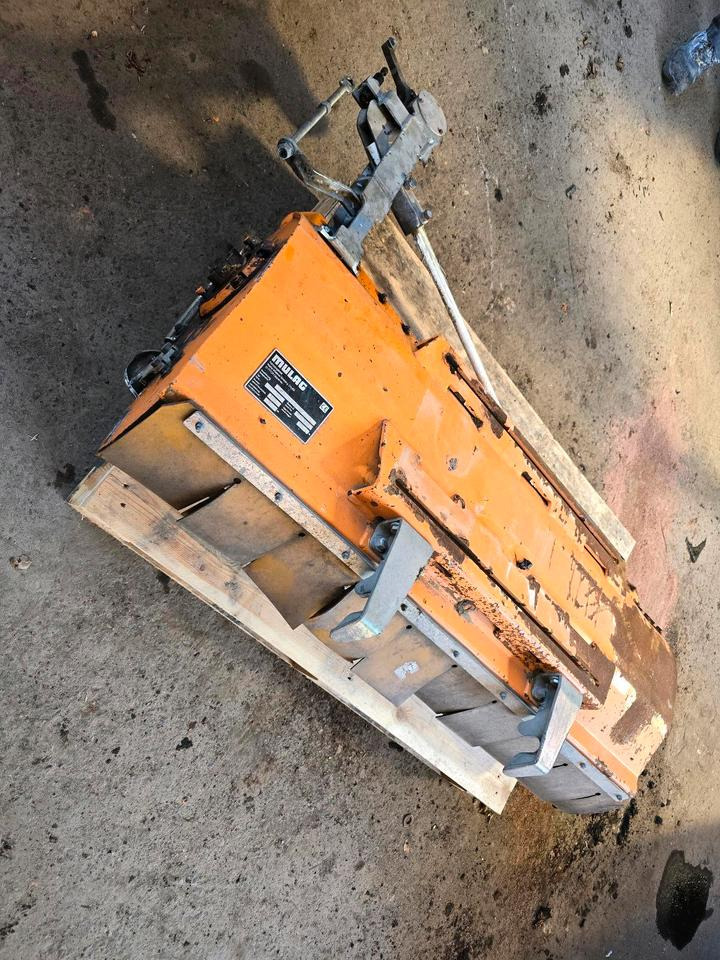Mulag RMK 1200 BJ. 2015 Randstreifenmäher Böschungsmäher Böschungsmulcher für FME 600 700 MKM FMK Unimog 405 424 427 U 300 400 500 430 - Desbrozadora lateral: foto 2 Mulag RMK 1200 BJ. 2015 Randstreifenmäher Böschungsmäher Böschungsmulcher für FME 600 700 MKM FMK Unimog 405 424 427 U 300 400 500 430 - Desbrozadora lateral: foto 2