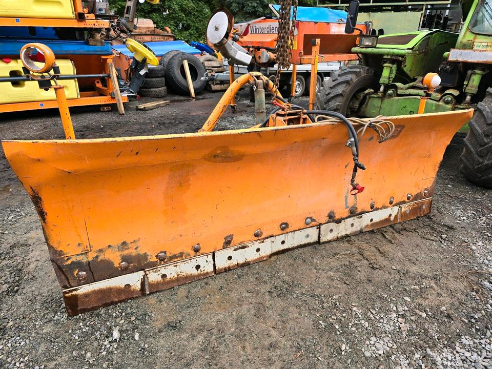 Schmidt Schneepflug F3 Schneeschild Schneeschieber CP3 3 2 1 für Unimog Mercedes-Benz - Cuchilla quitanieves: foto 4 Schmidt Schneepflug F3 Schneeschild Schneeschieber CP3 3 2 1 für Unimog Mercedes-Benz - Cuchilla quitanieves: foto 4