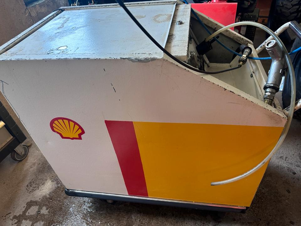 Shell Öl-Service Service Öl-Absaugung Öl befüllen Ölwechsel Shell Öl Service Automat - Equipo de taller: foto 1 Shell Öl-Service Service Öl-Absaugung Öl befüllen Ölwechsel Shell Öl Service Automat - Equipo de taller: foto 1