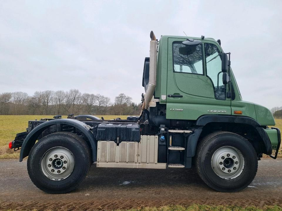 Unimog 318 Mercedes-Benz U 405 323 327 423 418 427 430 530 300 400 500 Automatik Euro 6 - Camión chasis, Vehículo municipal: foto 4 Unimog 318 Mercedes-Benz U 405 323 327 423 418 427 430 530 300 400 500 Automatik Euro 6 - Camión chasis, Vehículo municipal: foto 4