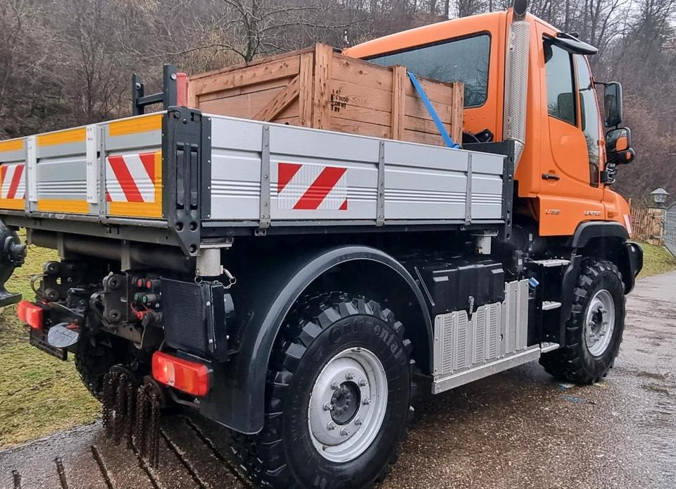 Unimog 405 U318 EAS 640-Betriebsstunden Mercedes-Benz 318 323 327 Automatik Euro6 - Camión caja abierta, Vehículo municipal: foto 3 Unimog 405 U318 EAS 640-Betriebsstunden Mercedes-Benz 318 323 327 Automatik Euro6 - Camión caja abierta, Vehículo municipal: foto 3