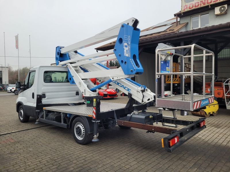 Iveco Daily 35S14 nowy podnośnik koszowy 20 m Socage ForSte 20D SPEED - Camión con plataforma elevadora: foto 5 Iveco Daily 35S14 nowy podnośnik koszowy 20 m Socage ForSte 20D SPEED - Camión con plataforma elevadora: foto 5