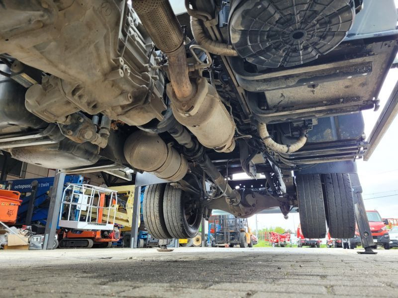 Camión con plataforma elevadora Nissan Nissan Cabstar NT400 podnośnik koszowy 17 m Comet 17/2/7 (8,5) HQ: foto 20