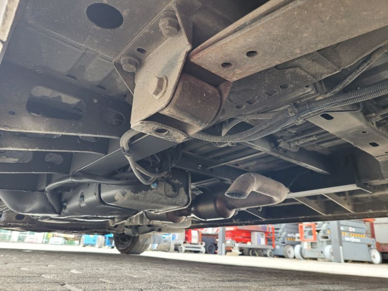 Camión con plataforma elevadora Renault Renault Master podnośnik koszowy 12,5 m Versalift ETL-32-125: foto 19 Camión con plataforma elevadora Renault Renault Master podnośnik koszowy 12,5 m Versalift ETL-32-125: foto 19