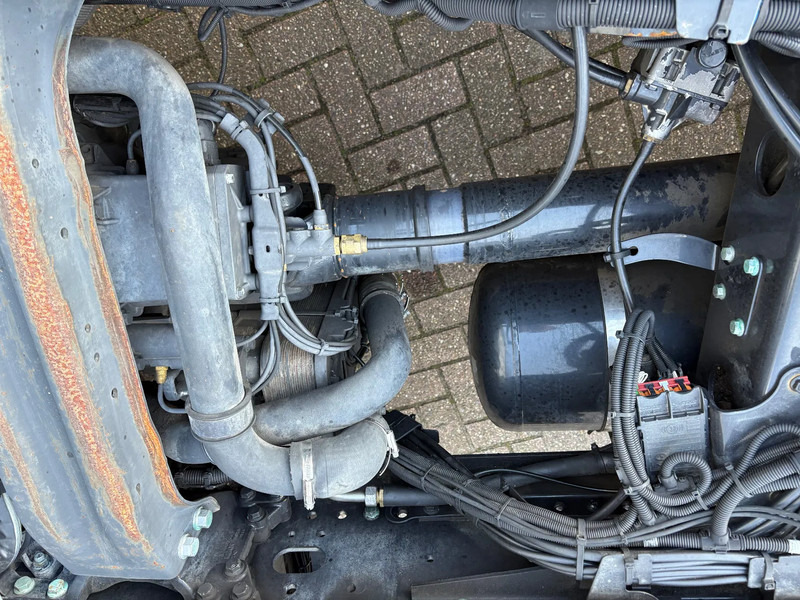 MAN TGX 18.500 4x2 / YEAR 2019 / RETARDER / - Cabeza tractora: foto 5 MAN TGX 18.500 4x2 / YEAR 2019 / RETARDER / - Cabeza tractora: foto 5