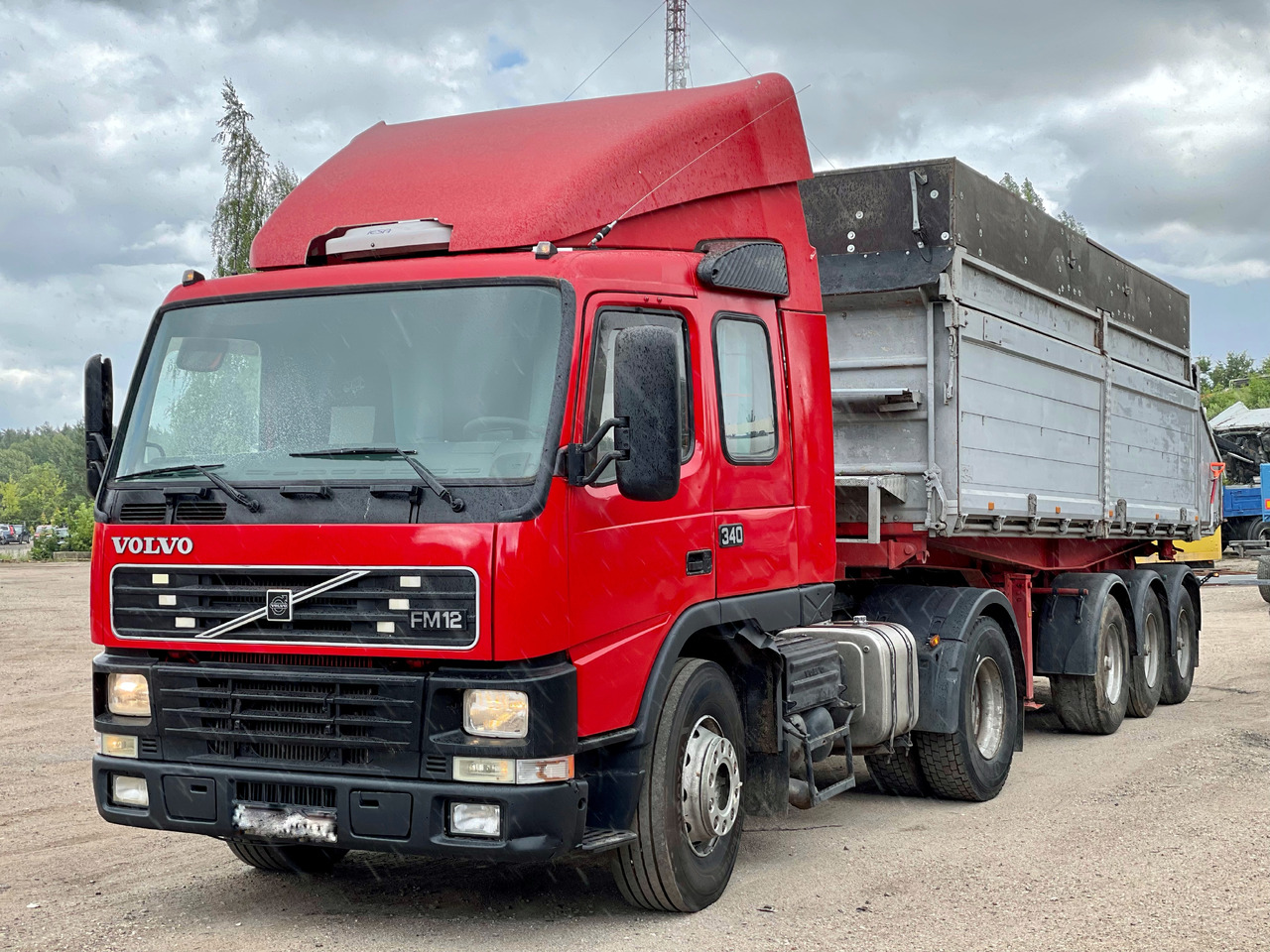 VOLVO FM - Camión volquete: foto 2 VOLVO FM - Camión volquete: foto 2