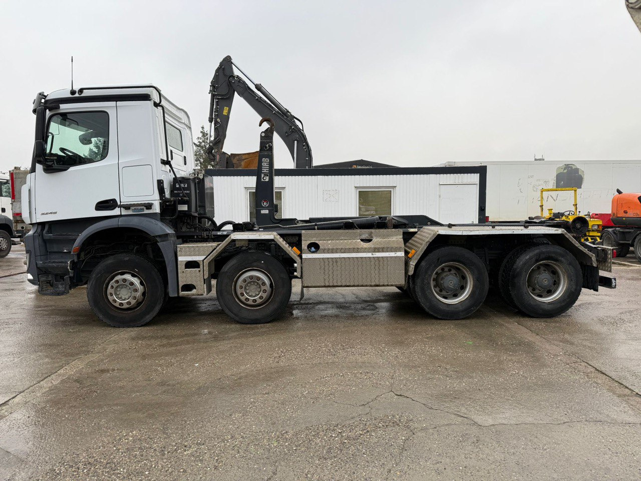 MERCEDES-BENZ Arocs 3245 - Camión multibasculante: foto 1 MERCEDES-BENZ Arocs 3245 - Camión multibasculante: foto 1