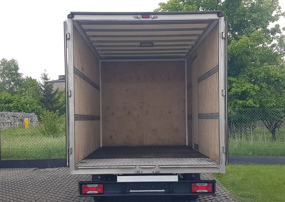 Iveco DAILY 3,0 KLIMA 8EP KONTENER 4,22x2,10x2,11 AC KRAJOWY DMC 3500 KG 35S15 - Furgoneta caja cerrada: foto 5 Iveco DAILY 3,0 KLIMA 8EP KONTENER 4,22x2,10x2,11 AC KRAJOWY DMC 3500 KG 35S15 - Furgoneta caja cerrada: foto 5