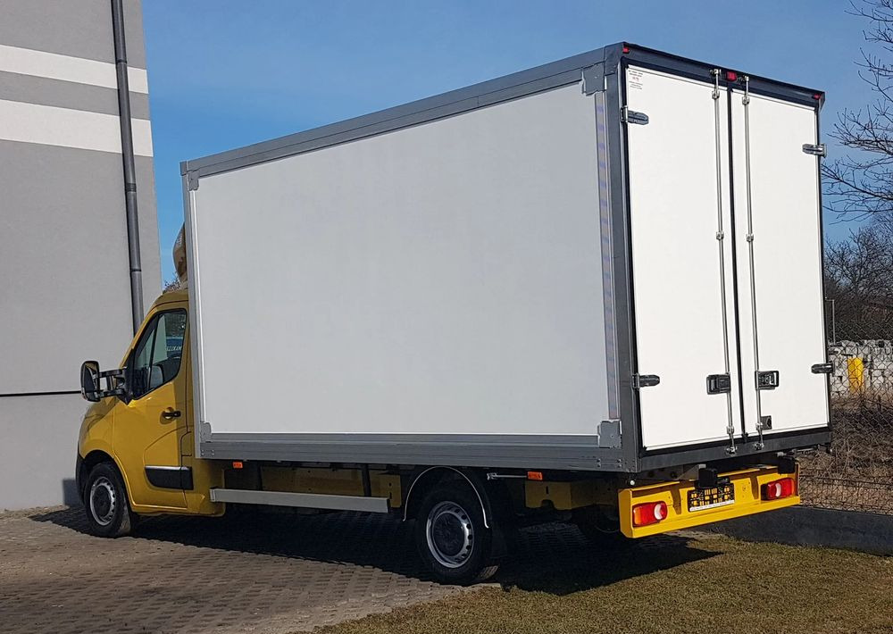 Renault MASTER KONTENER 8EP 4,21x2,23x2,22 KLIMA KRAJOWY MANUAL 6-BIEGÓW - Furgoneta caja cerrada: foto 3 Renault MASTER KONTENER 8EP 4,21x2,23x2,22 KLIMA KRAJOWY MANUAL 6-BIEGÓW - Furgoneta caja cerrada: foto 3