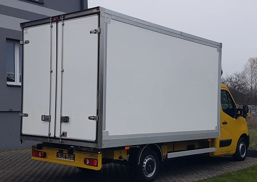 Renault MASTER KONTENER 8EP 4,21x2,23x2,22 KLIMA MANUAL KRAJOWY 6-BIEGÓW - Furgoneta caja cerrada: foto 4 Renault MASTER KONTENER 8EP 4,21x2,23x2,22 KLIMA MANUAL KRAJOWY 6-BIEGÓW - Furgoneta caja cerrada: foto 4