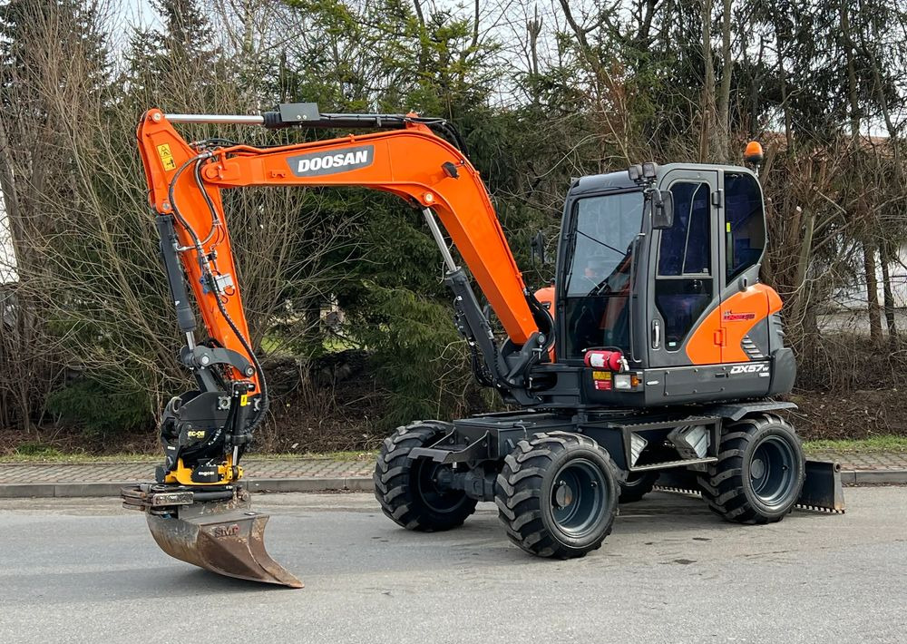 Doosan DOOSAN DX57W *ROTOTILT* 2200 Motogodzin * Jak Nowa * Sprowadzona * Stan Perfekcyjny - Excavadora de ruedas: foto 1 Doosan DOOSAN DX57W *ROTOTILT* 2200 Motogodzin * Jak Nowa * Sprowadzona * Stan Perfekcyjny - Excavadora de ruedas: foto 1