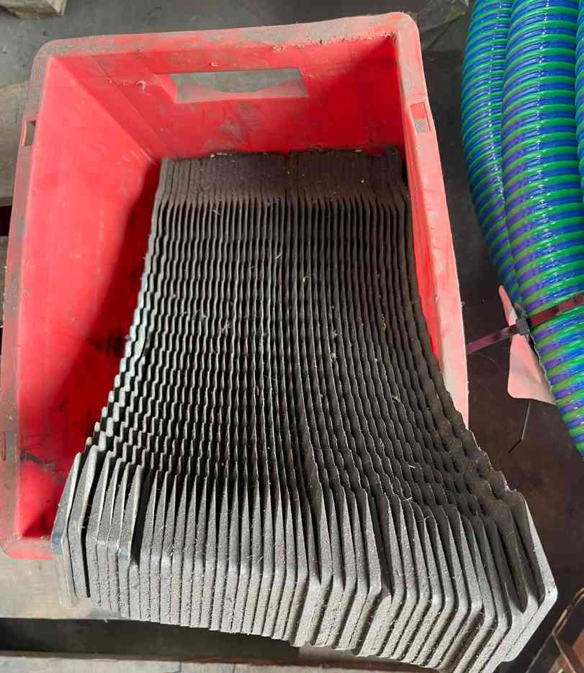 Bergmann Silagemes messenset B02-1011 Carex, Shuttle, Royal, Repex weidebouwmachines - Remolque autocargador: foto 2 Bergmann Silagemes messenset B02-1011 Carex, Shuttle, Royal, Repex weidebouwmachines - Remolque autocargador: foto 2