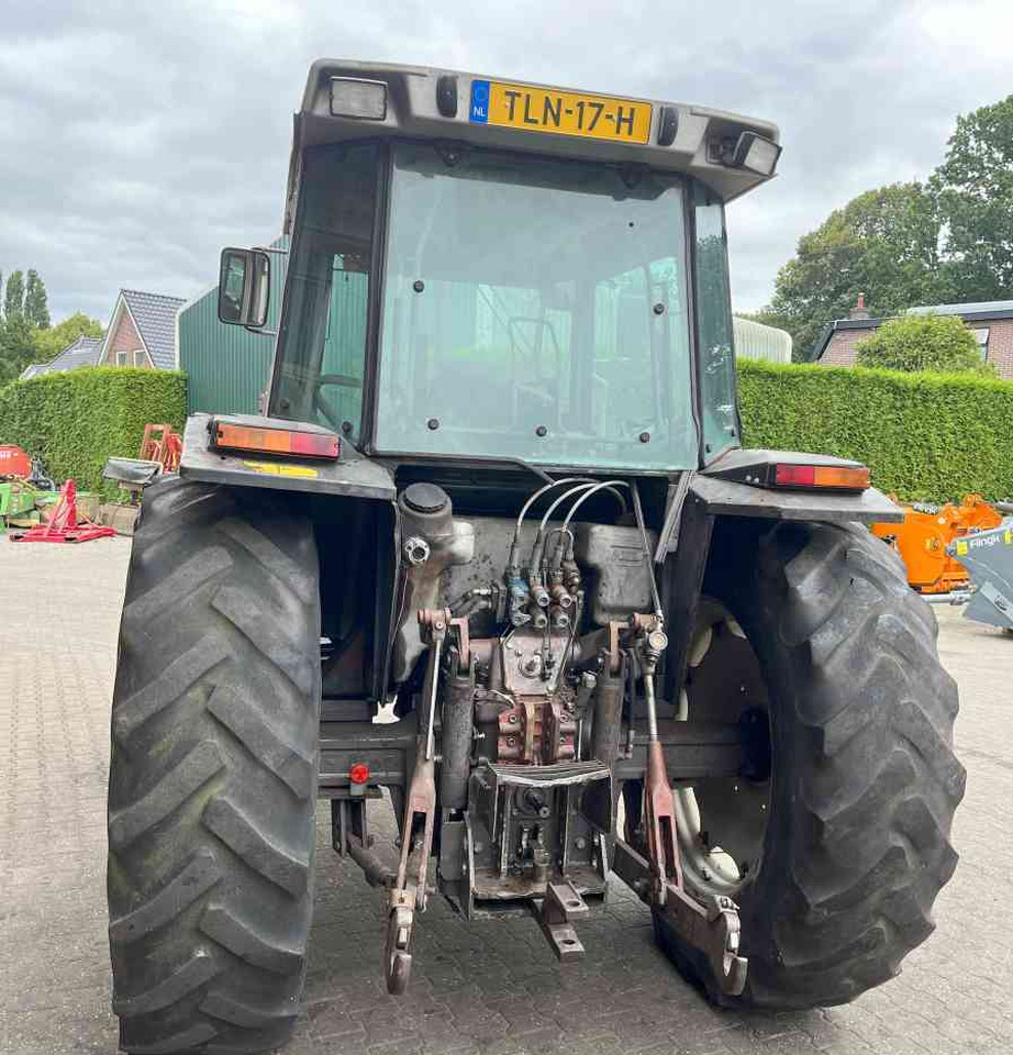 Massey Ferguson 3080 Speedshift Tractoren - Tractor: foto 4 Massey Ferguson 3080 Speedshift Tractoren - Tractor: foto 4